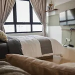 The Play Suite@Pano. Mrt. Free Parking. Self C/In