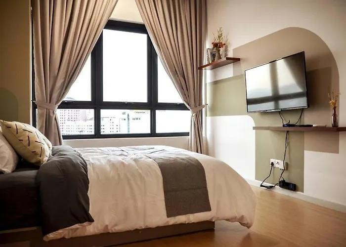 The Play Suite@Pano. Mrt. Free Parking. Self C/In