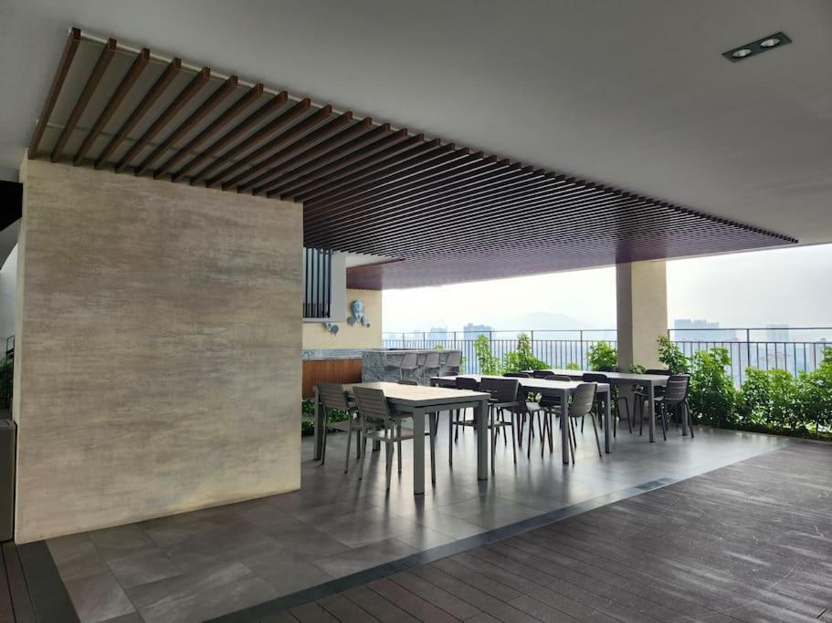 The Play Suite@pano. Mrt. Free Parking. Self C/in *